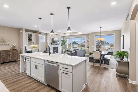 $650,000 | 2055 Oakpointe Drive, Waconia, MN 55387