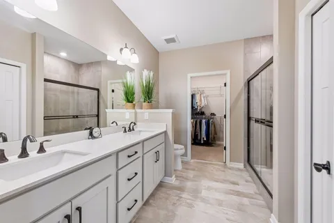 $650,000 | 2055 Oakpointe Drive, Waconia, MN 55387