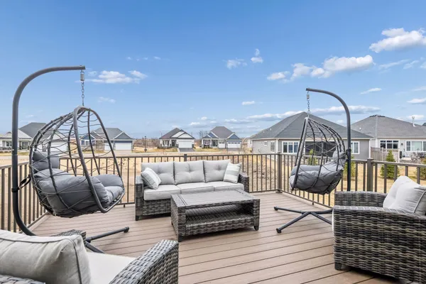 $625,000 | 2055 Oakpointe Drive, Waconia, MN 55387