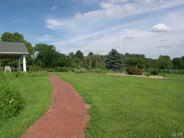 460 Cedar Road Bangor, PA 18013 - Photo 12 of 30 Gallery Image 12