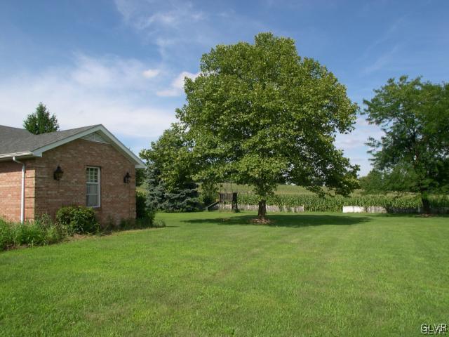 460 Cedar Road Bangor, PA 18013 - Photo 9 of 30 Gallery Image 9