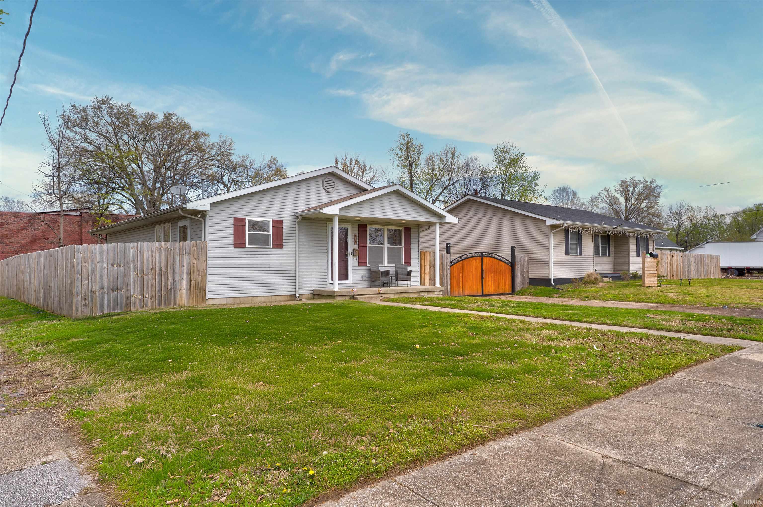 312 Monroe Avenue Evansville, IN 47713 - Photo 3 of 25