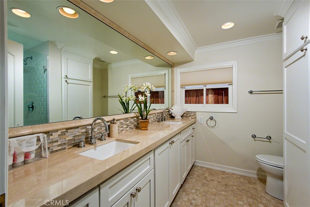 718 Emerald Bay Laguna Beach, CA 92651 - Photo 13 of 21