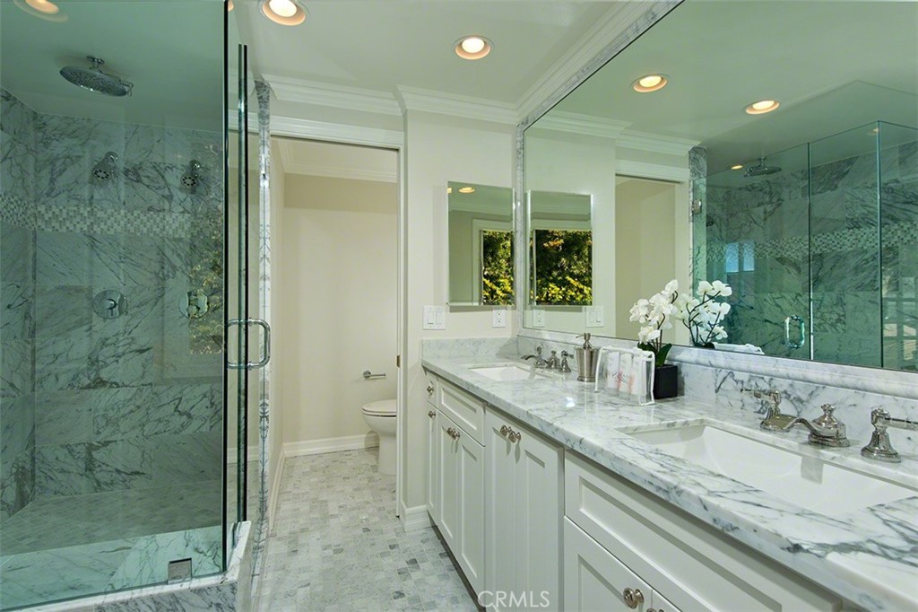 718 Emerald Bay Laguna Beach, CA 92651 - Photo 10 of 21