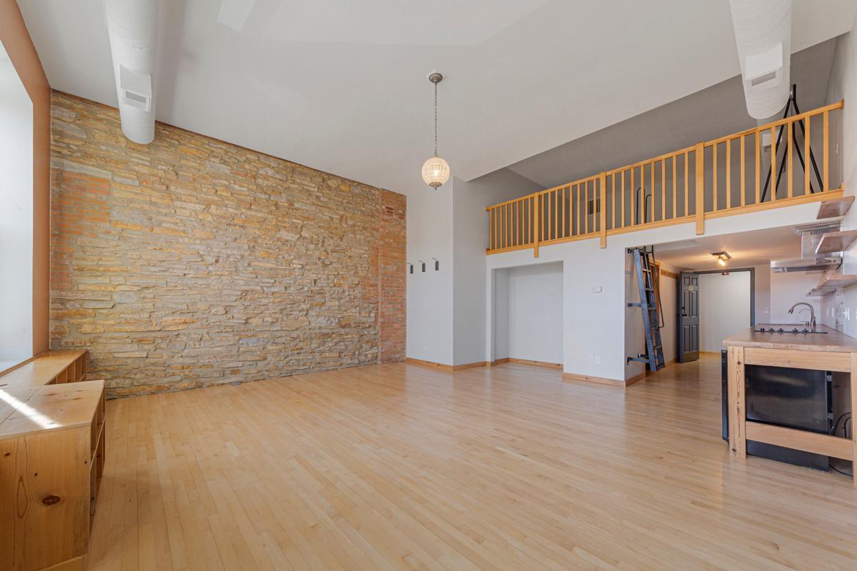 500 Division Street South, Unit 7 Northfield, MN 55057 - Photo 14 of 20