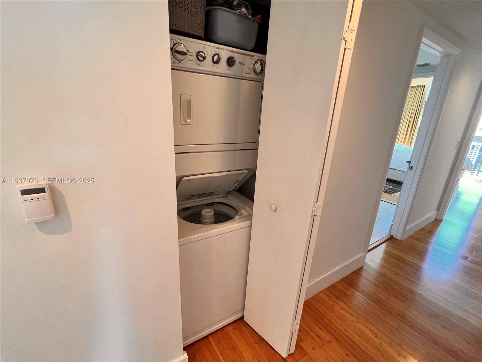 495 Brickell Avenue, Unit 2401 Miami, FL 33131 - Photo 33 of 33 Stackable washer/dryer