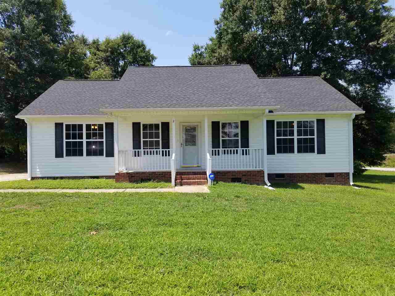 2 Barnett Street Lyman, SC 29365 - Photo 1 of 14 Gallery Image 1