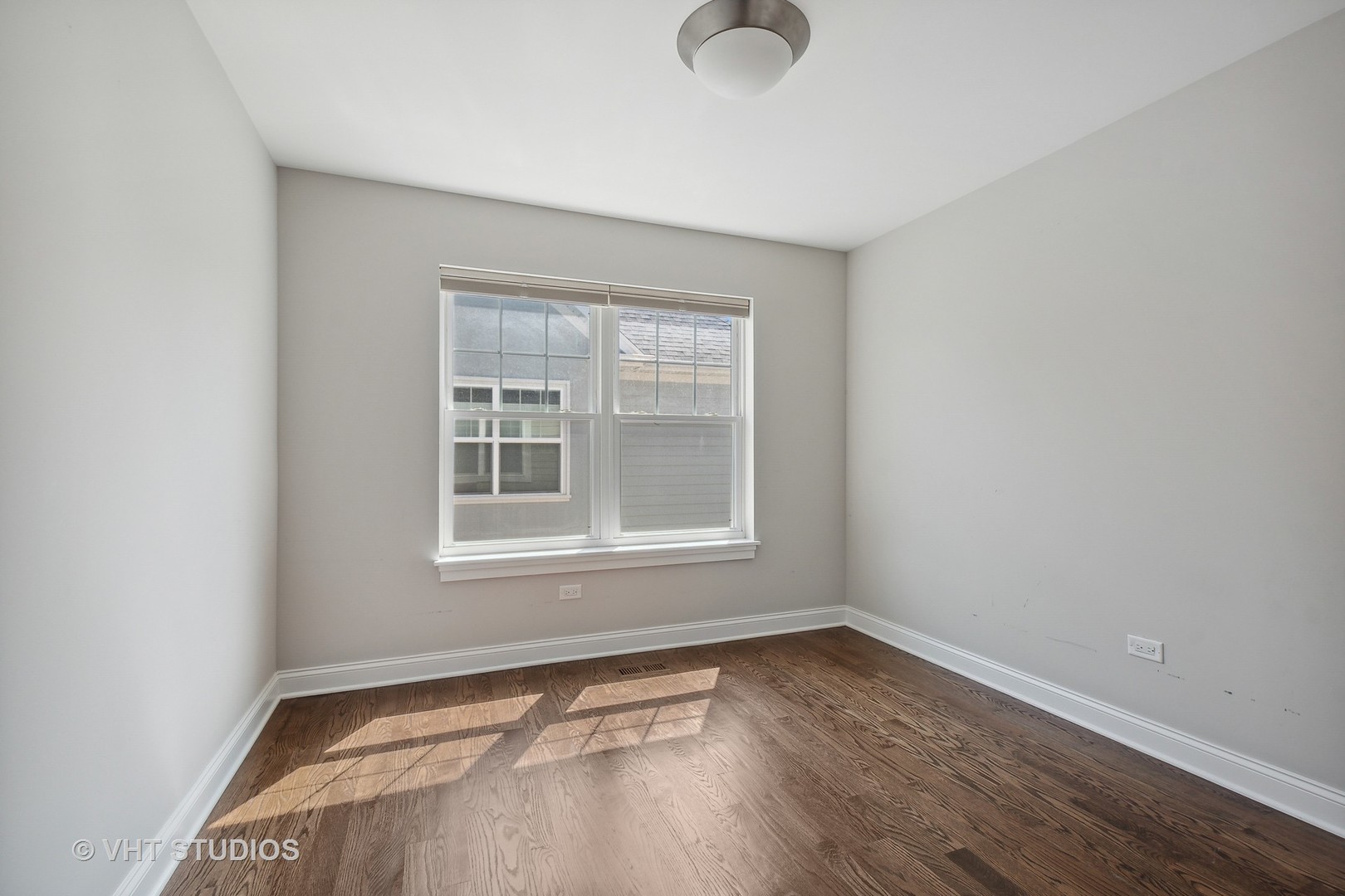 2004 West Sibley Street Park Ridge, IL 60068 - Photo 21 of 40 an empty room with a window