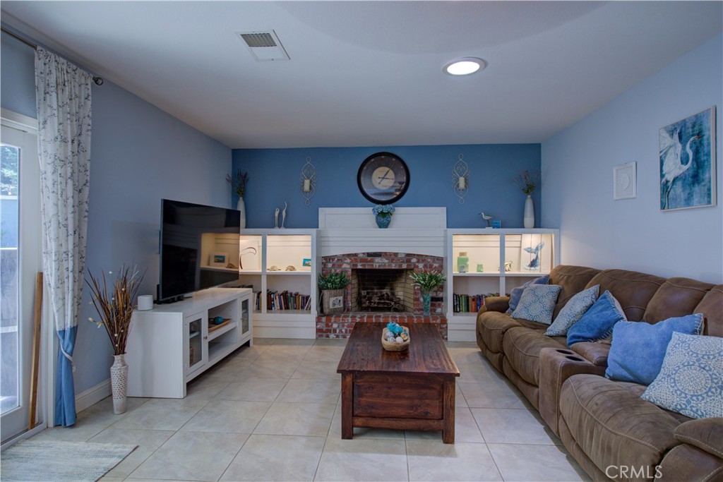2453 Hemlock Court Merced, CA 95340 - Photo 14 of 48