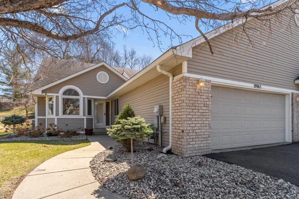 $555,000 | 19965 Waterford Court, Excelsior, MN 55331