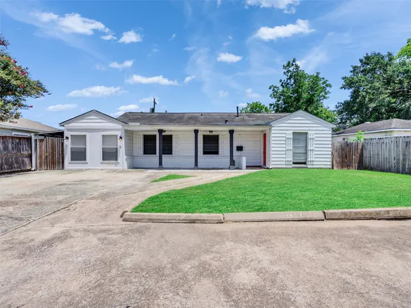 $2,800 | 1502 Aldrich Street, Houston, TX 77055