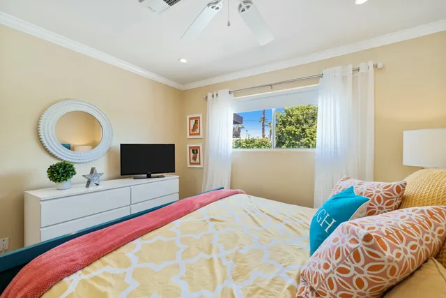 a view of an outdoor space