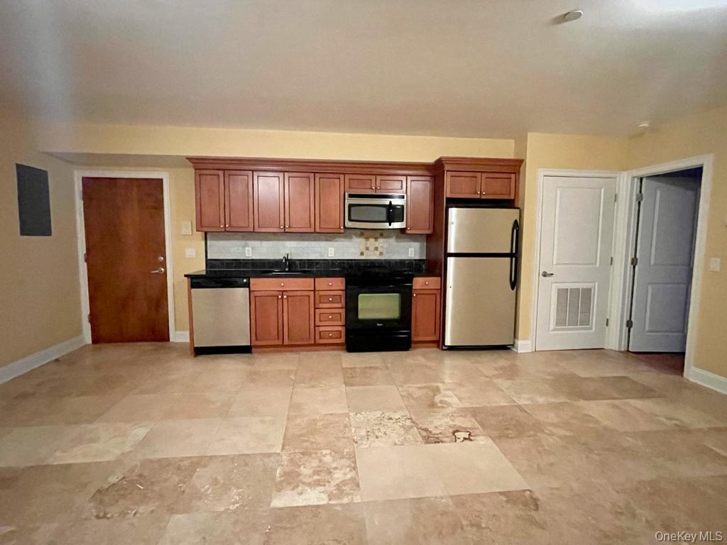 45-47 Spring Street, Unit 3D Ossining, NY 10562 - Photo 9 of 12