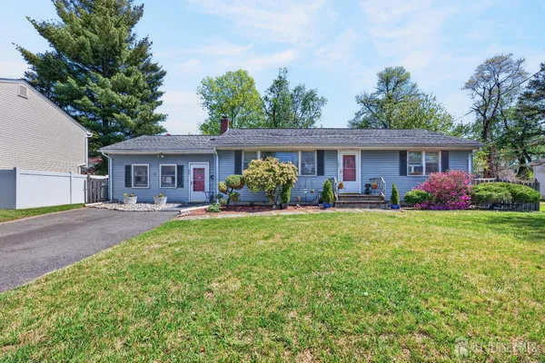 $450,000 | 126 Jay Place, Middlesex, NJ 08846