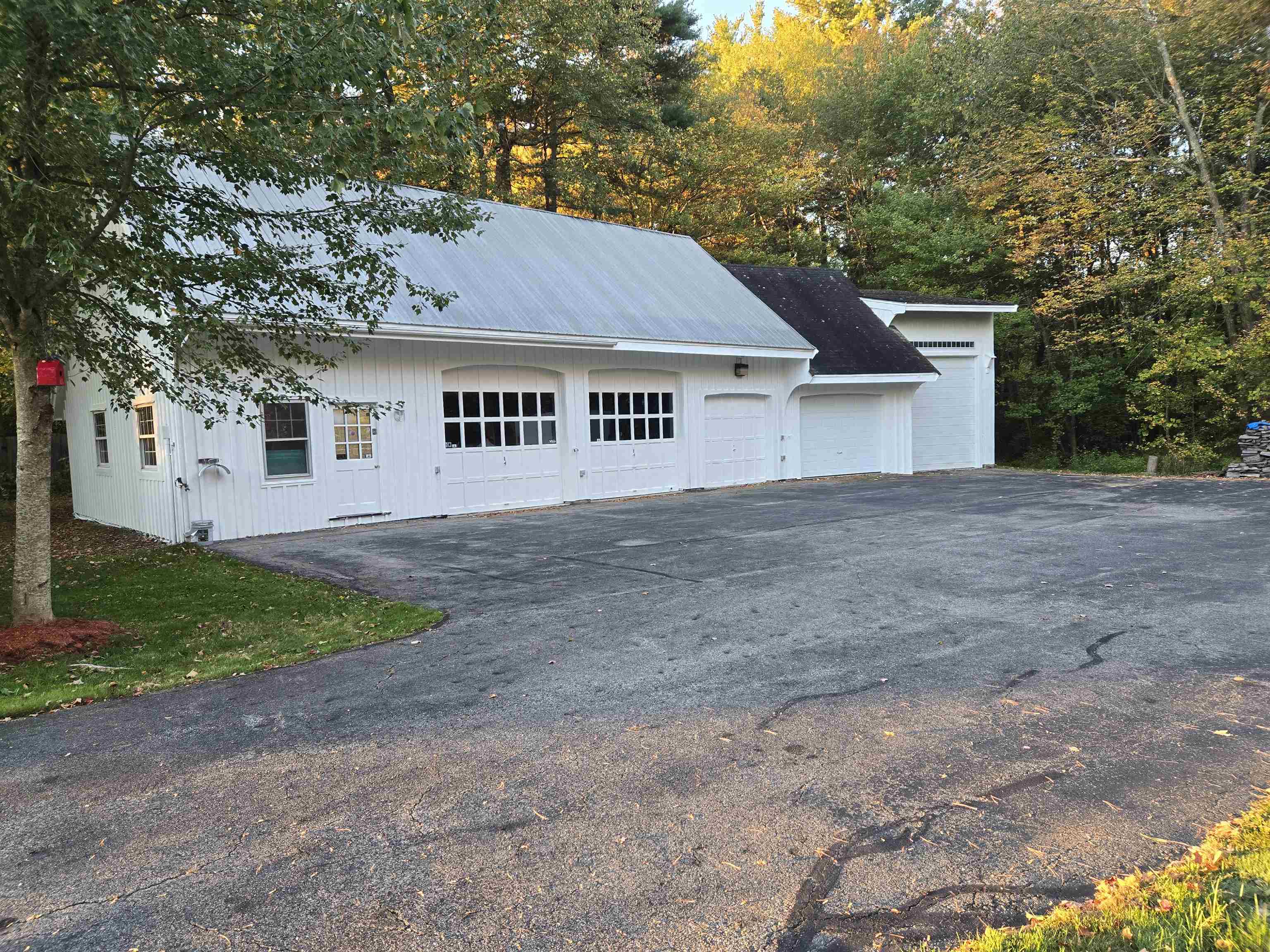 79 Maple Avenue Atkinson, NH 03811 - Photo 4 of 43