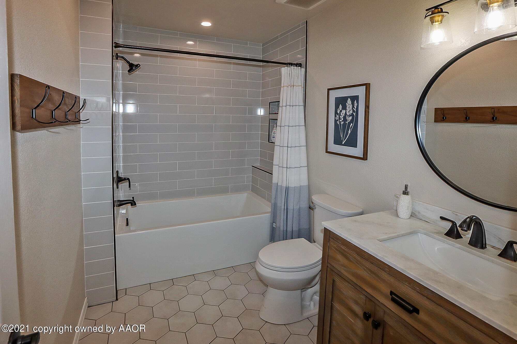 9300 South Blessen Road Amarillo, TX 79119 - Photo 26 of 40 Bathroom