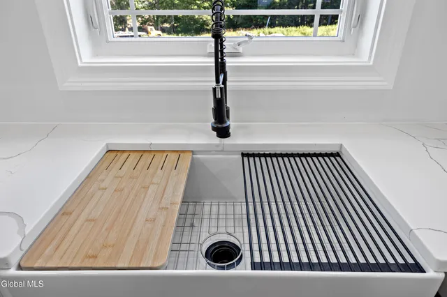 $524,900 | 734 Groveside Road, Pittstown, NY 12028