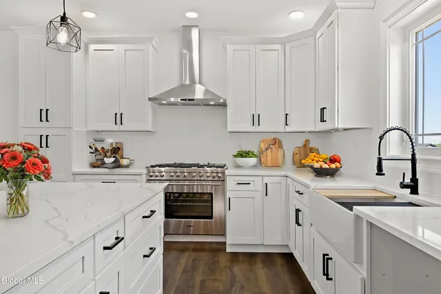 $524,900 | 734 Groveside Road, Pittstown, NY 12028