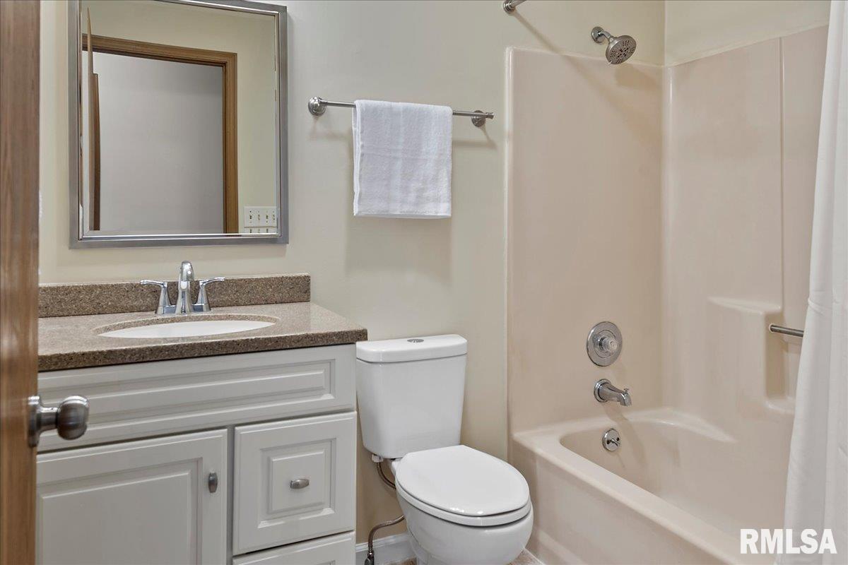 5217 Buford Street Springfield, IL 62703 - Photo 14 of 28 Gallery Image 14