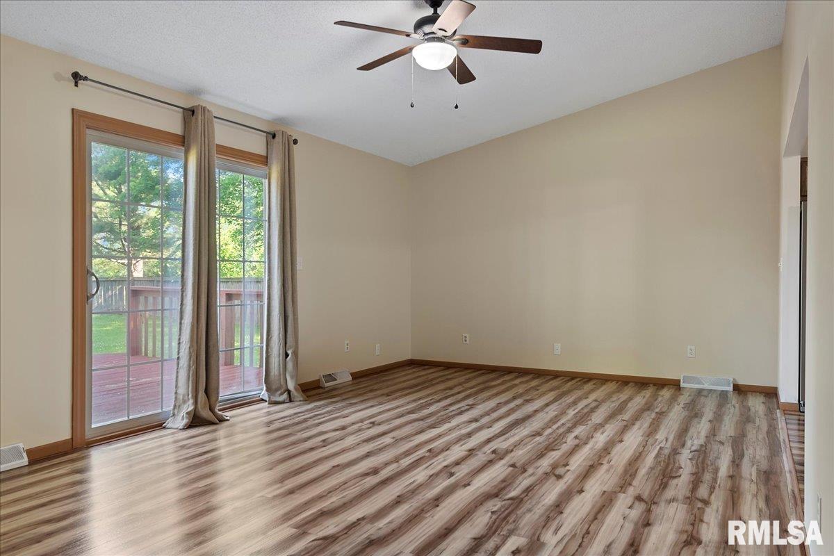 5217 Buford Street Springfield, IL 62703 - Photo 4 of 28 Gallery Image 4