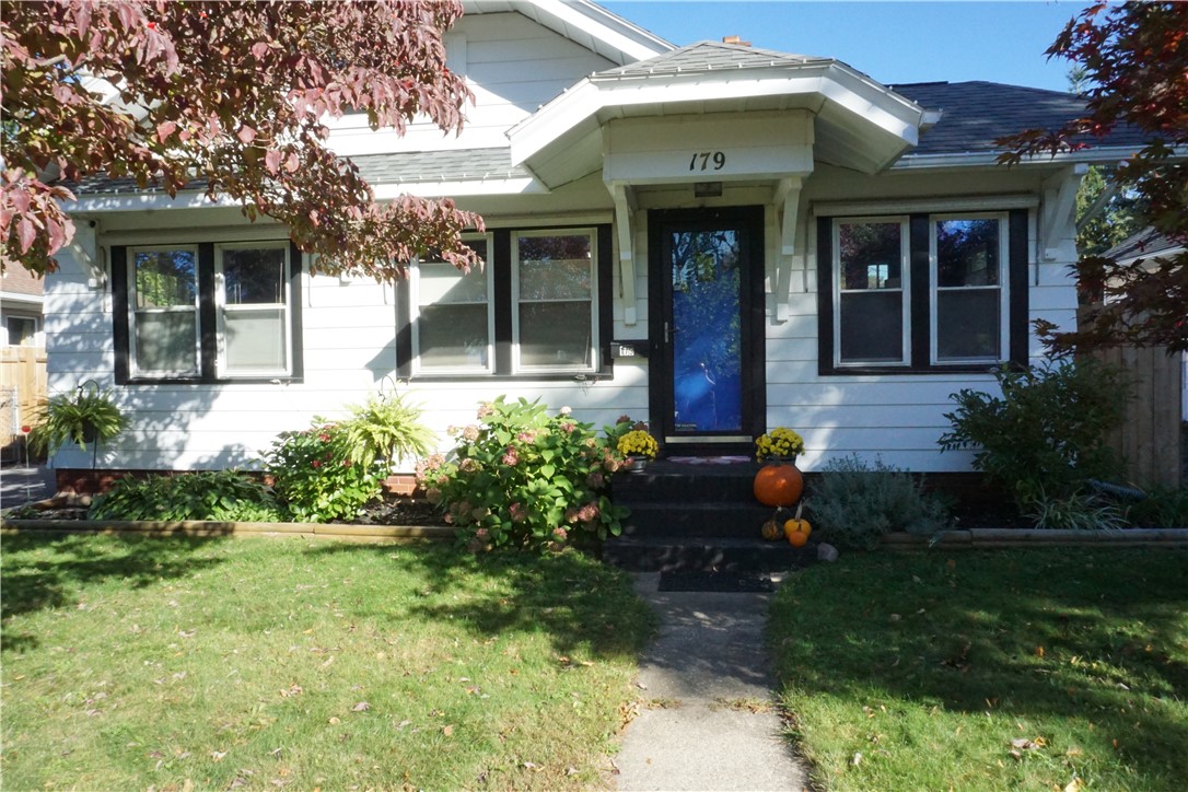 179 Estall Road Greece, NY 14616 - Photo 3 of 37 Gallery Image 3