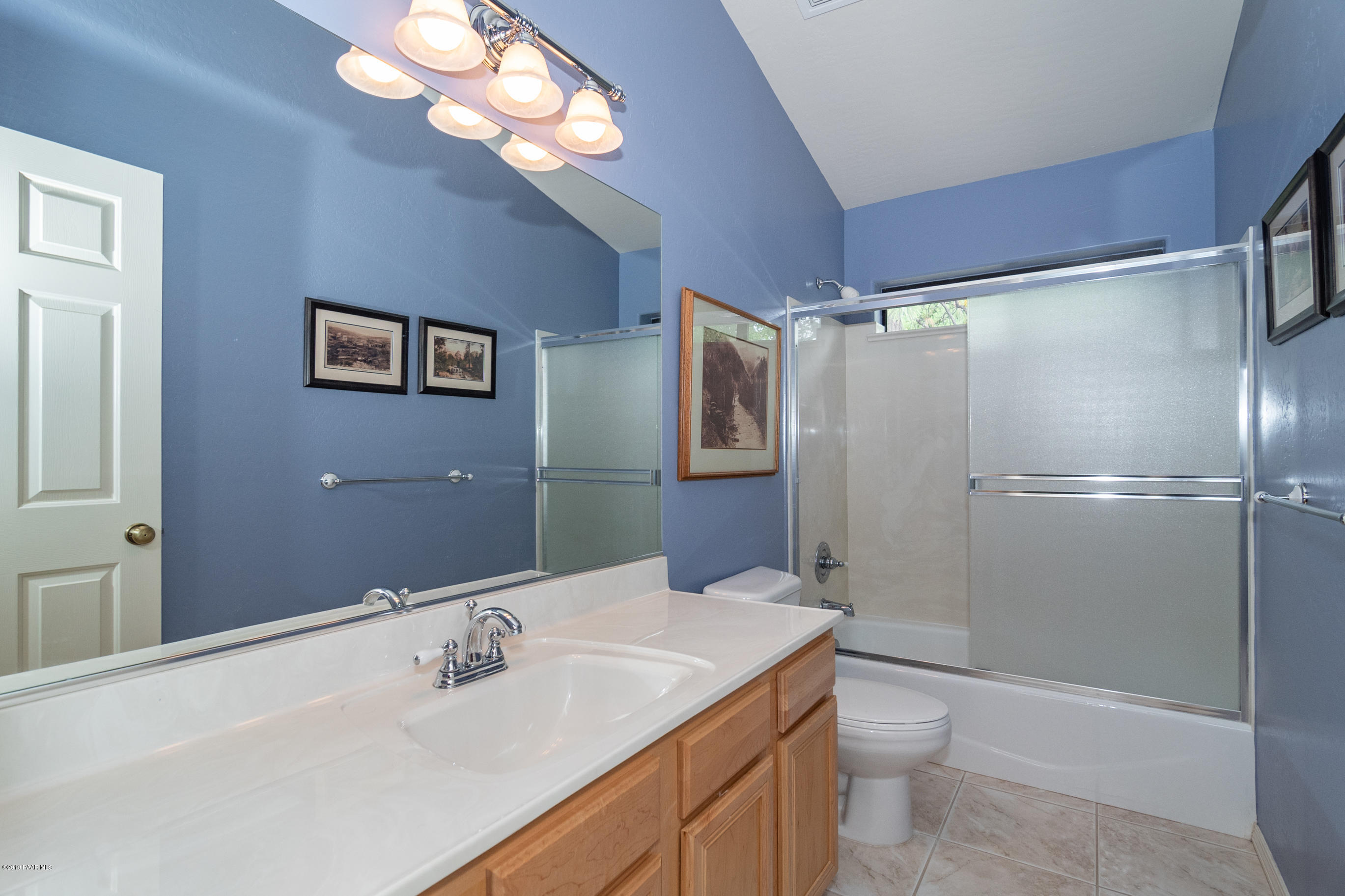 4680 South Stoney Ridge Road Prescott, AZ 86303 - Photo 36 of 39 a bathroom with a sink toilet and shower