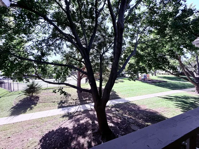 $2,100 | 70 Margate Court, Unit C2, Schaumburg, IL 60193