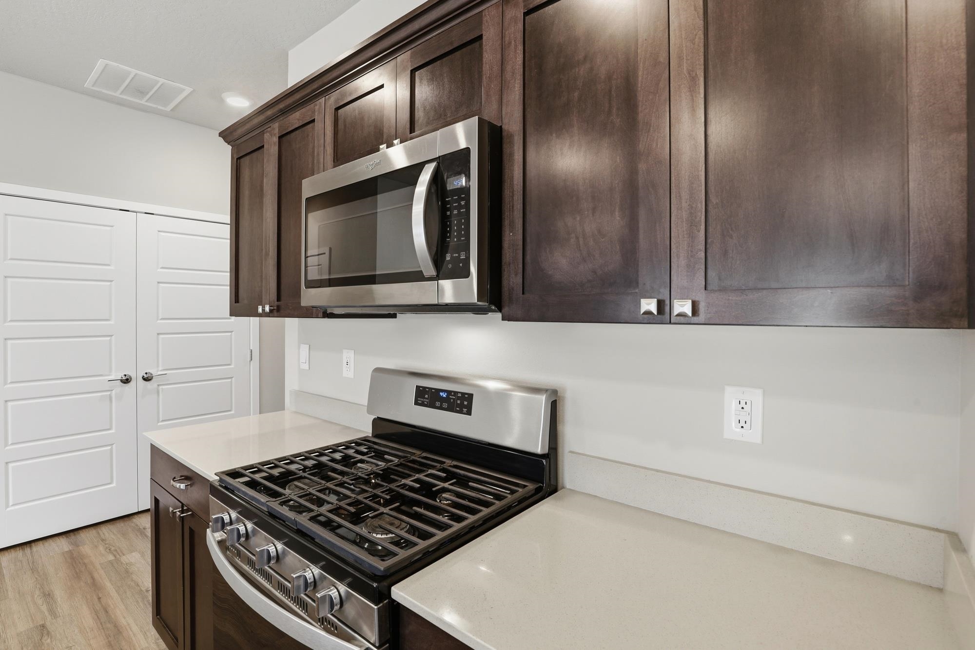 5914 West Georgetown Lane Spokane, WA 99208 - Photo 8 of 44