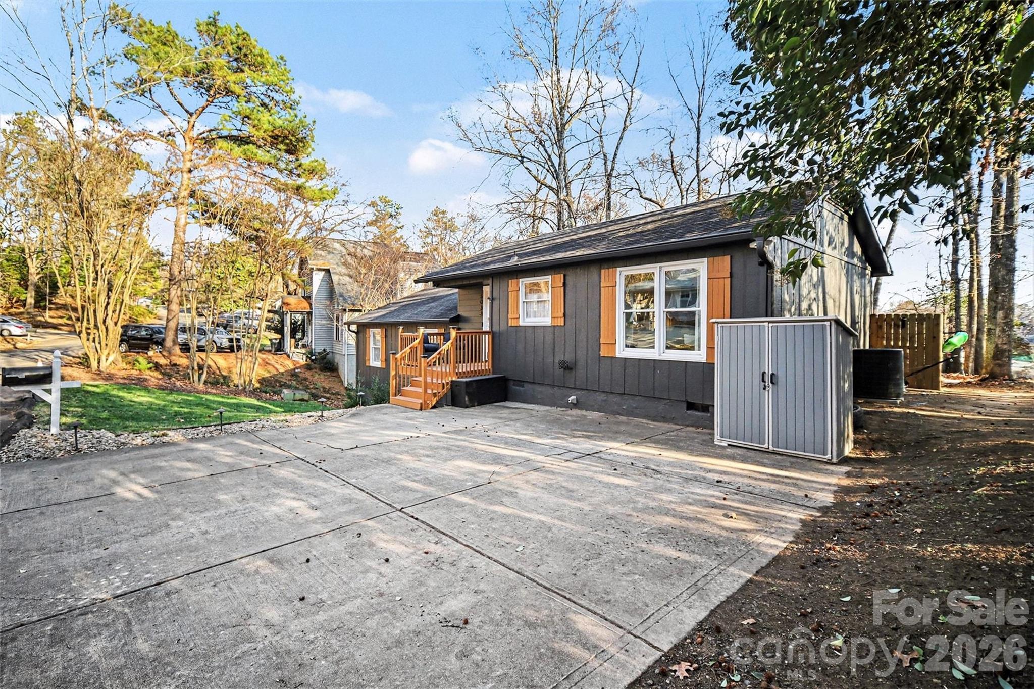 5038 Suwarrow Circle Fort Mill, SC 29708 - Photo 3 of 33