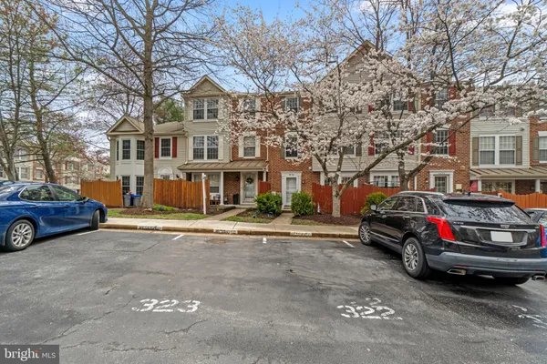 $425,000 | 6025 Weekend Way, Unit 43, Columbia, MD 21044
