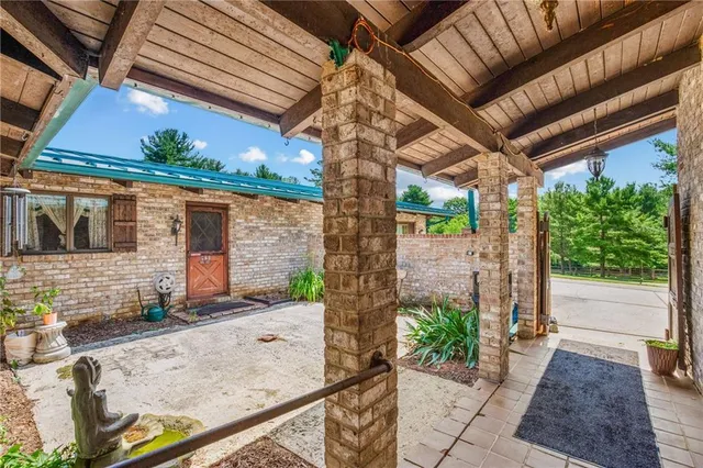 a view of a entrance door of the house