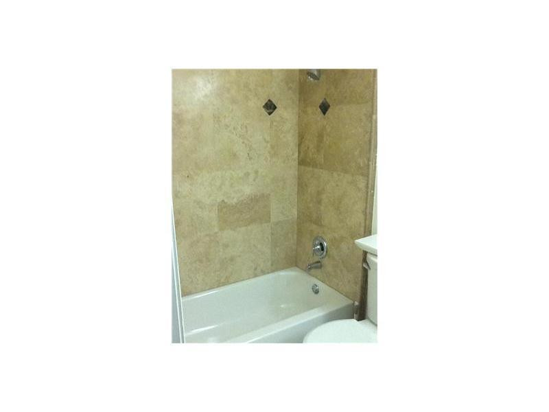 6403 Boca Circle, Unit 96 Boca Raton, FL 33433 - Photo 9 of 18 Bathroom
