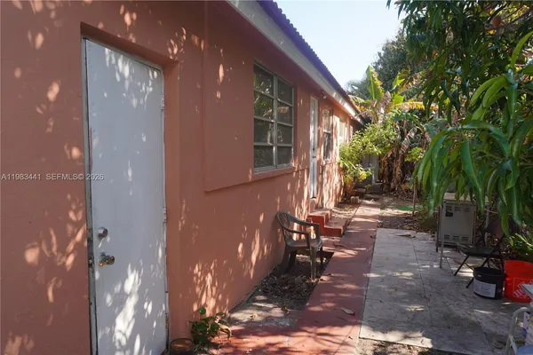 $1,500,000 | 2660 Southwest 36th Avenue, Miami, FL 33133