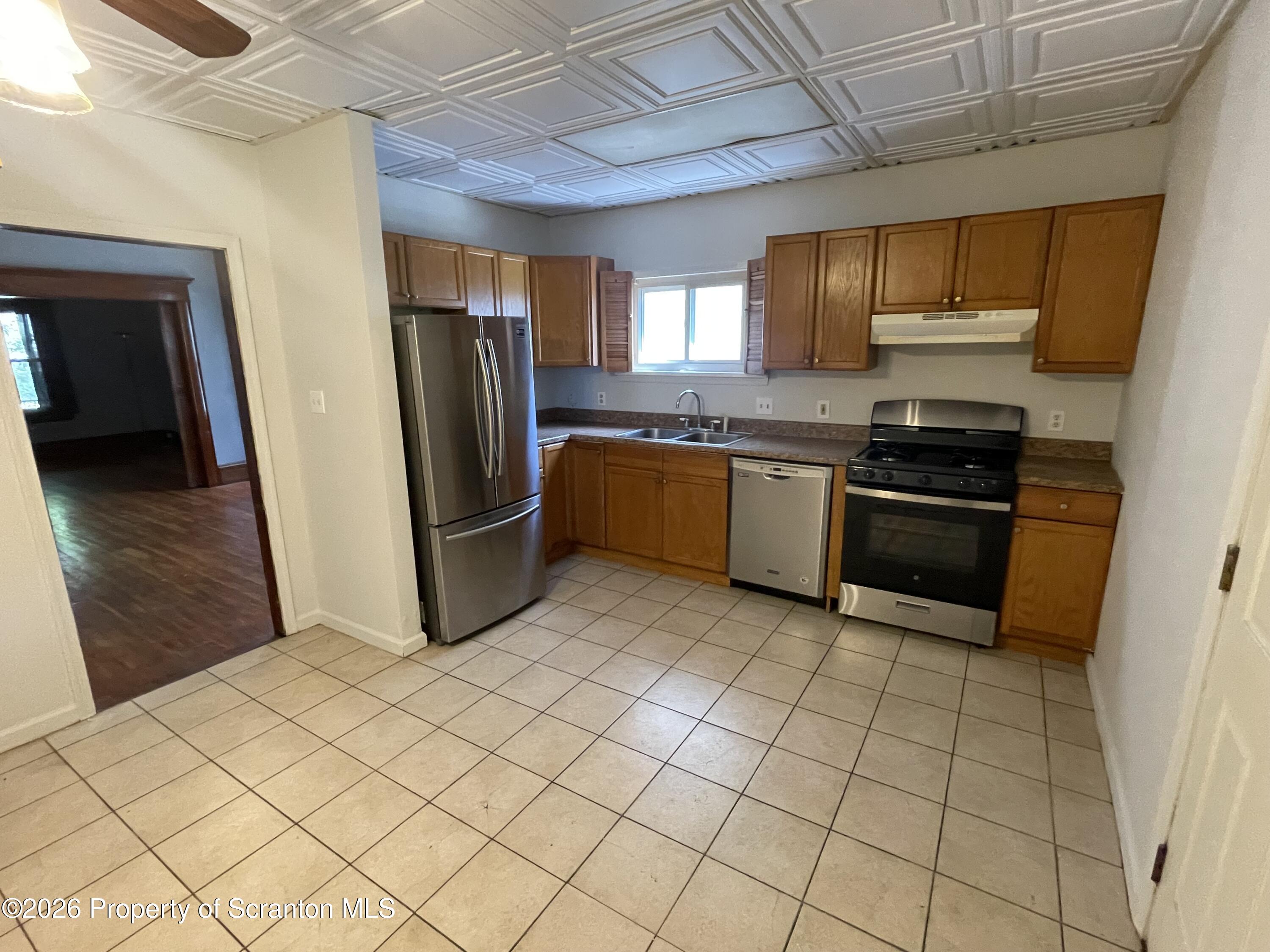722 Wheeler Avenue Scranton, PA 18510 - Photo 7 of 20 Kitchen