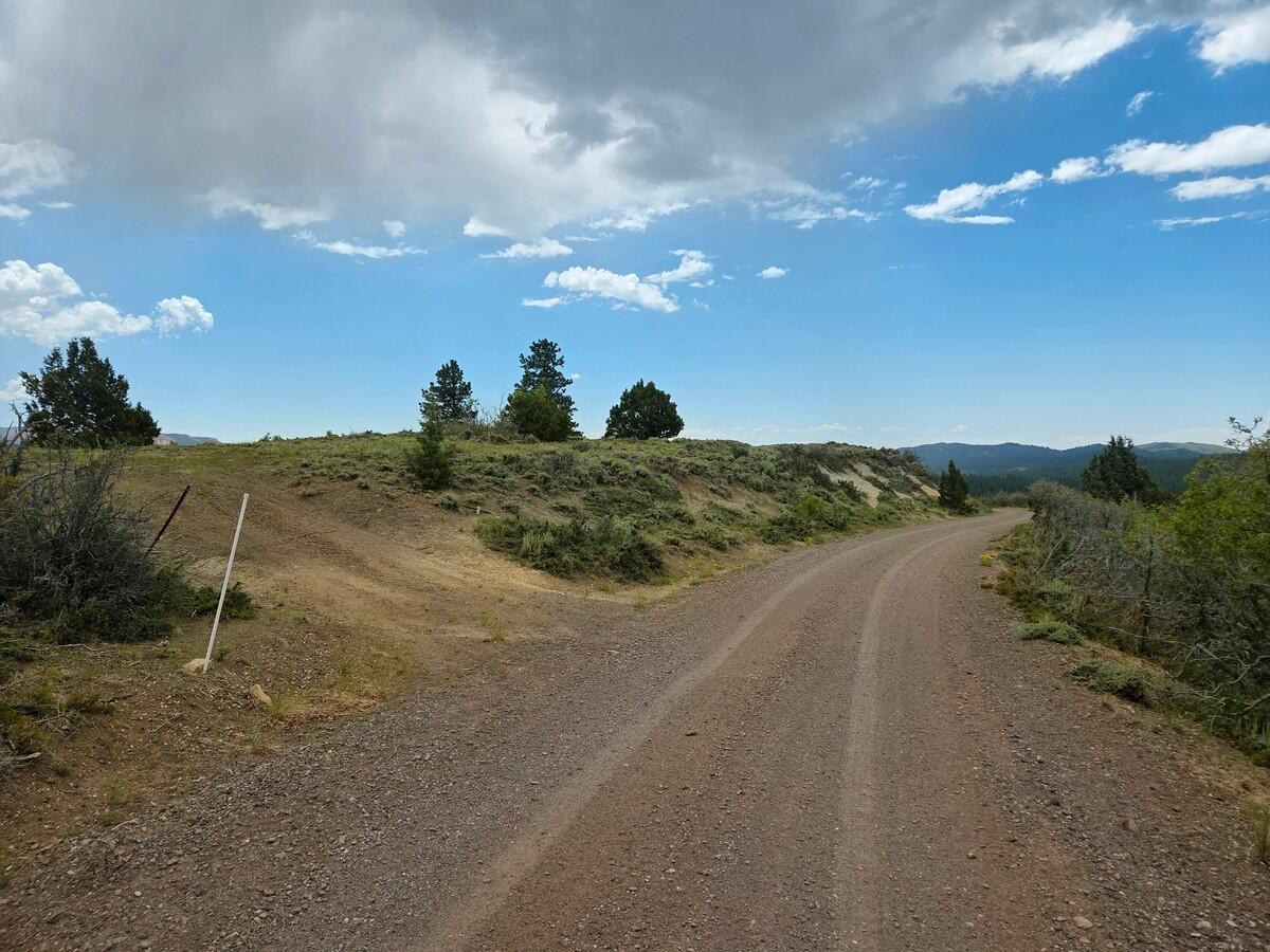 West Silverado Ridge Alton, UT 84710 - Photo 24 of 24 Road & Property