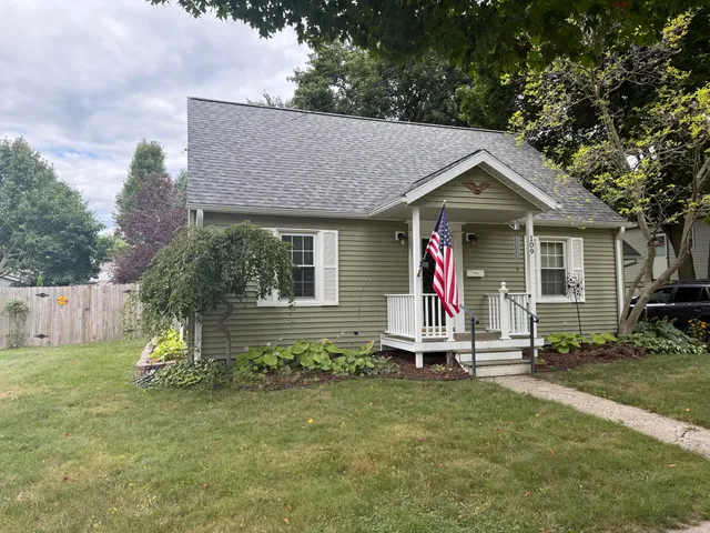 $229,000 | 109 East Pine Street, Fremont, MI 49412