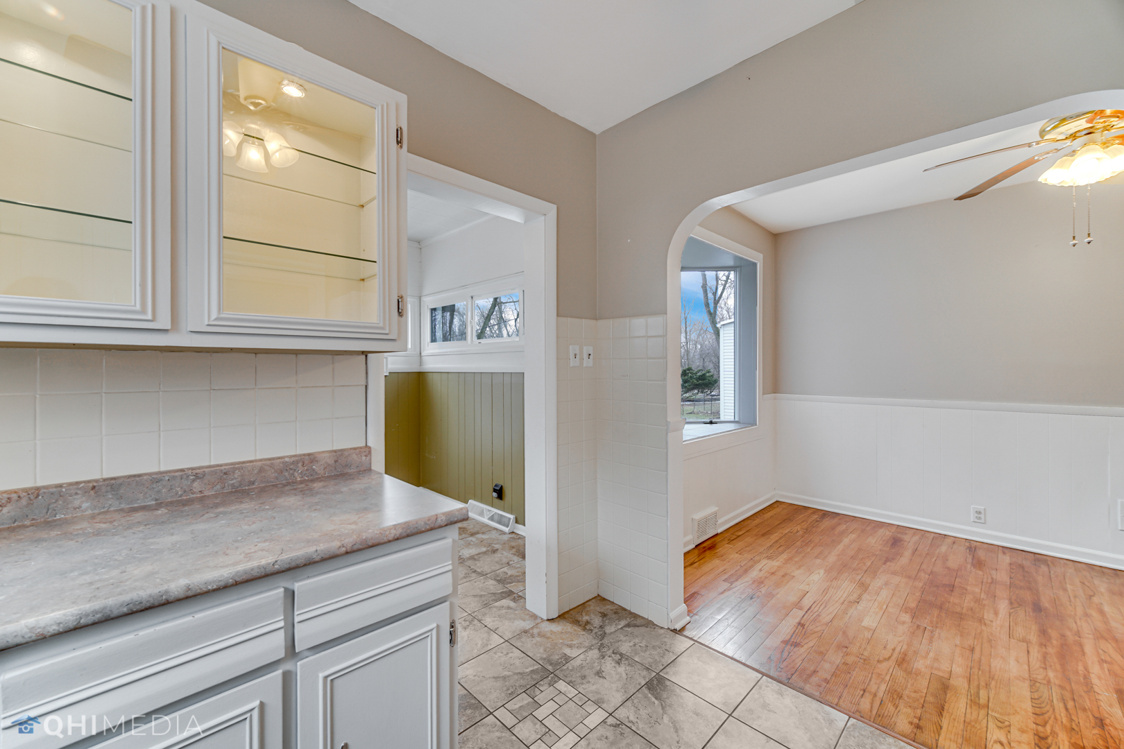 26W121 Jewell Road Wheaton, IL 60187 - Photo 11 of 28
