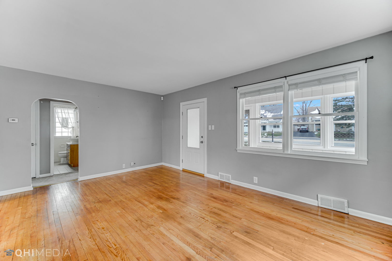 26W121 Jewell Road Wheaton, IL 60187 - Photo 5 of 28