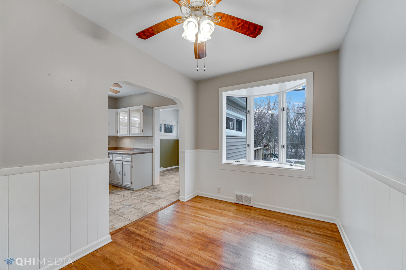 26W121 Jewell Road Wheaton, IL 60187 - Photo 7 of 28