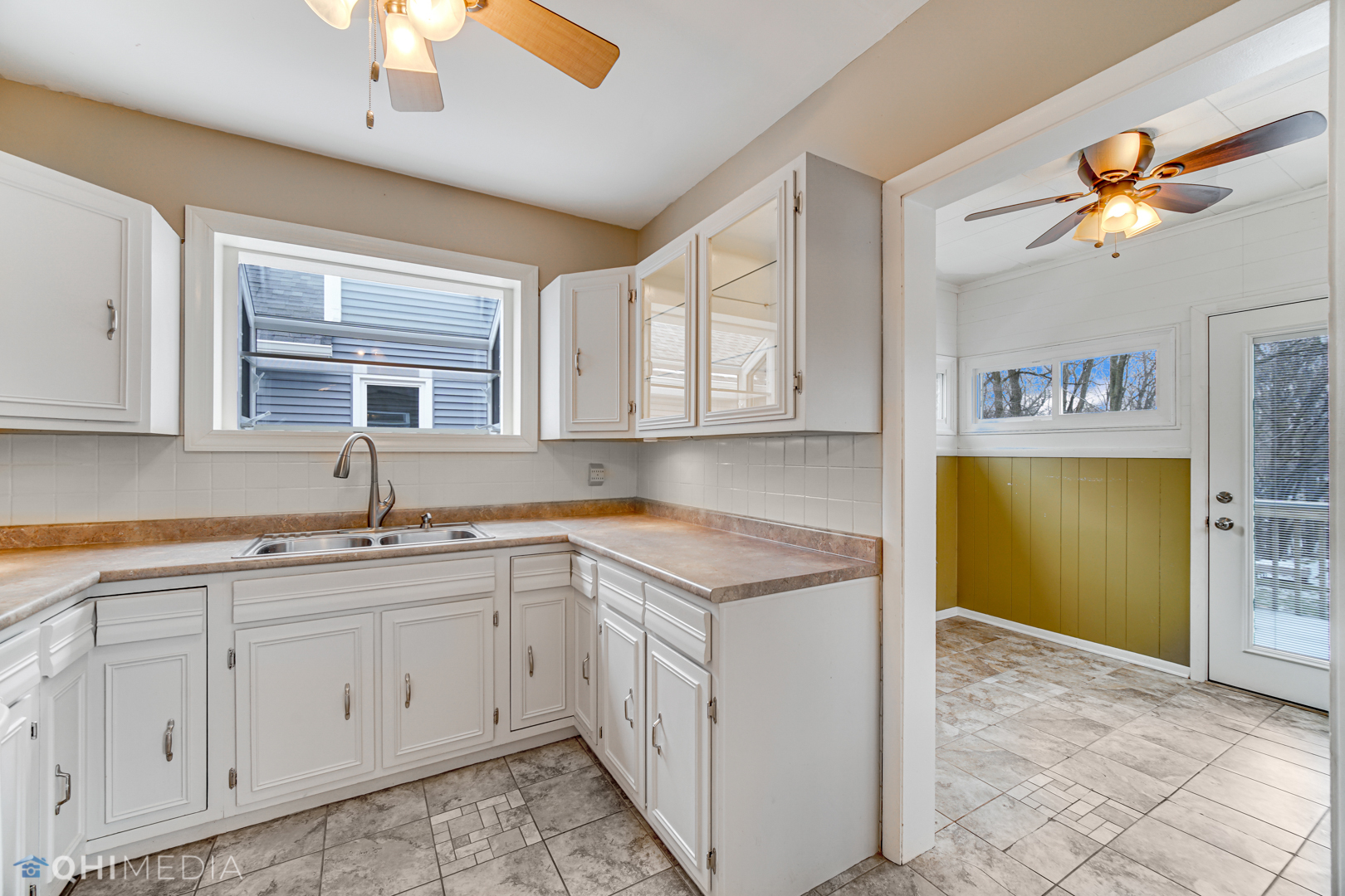 26W121 Jewell Road Wheaton, IL 60187 - Photo 10 of 28