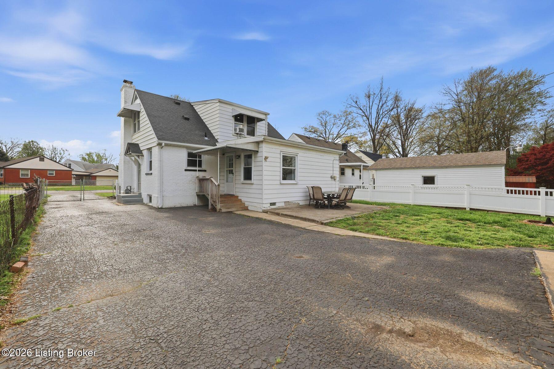 3004 Radiance Road Louisville, KY 40220 - Photo 35 of 39 photo_online_034