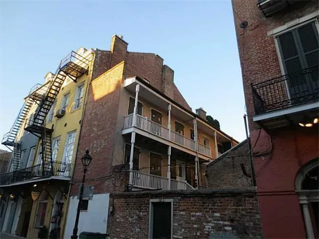 $1,050 | 707 Toulouse Street, Unit C, New Orleans, LA 70130