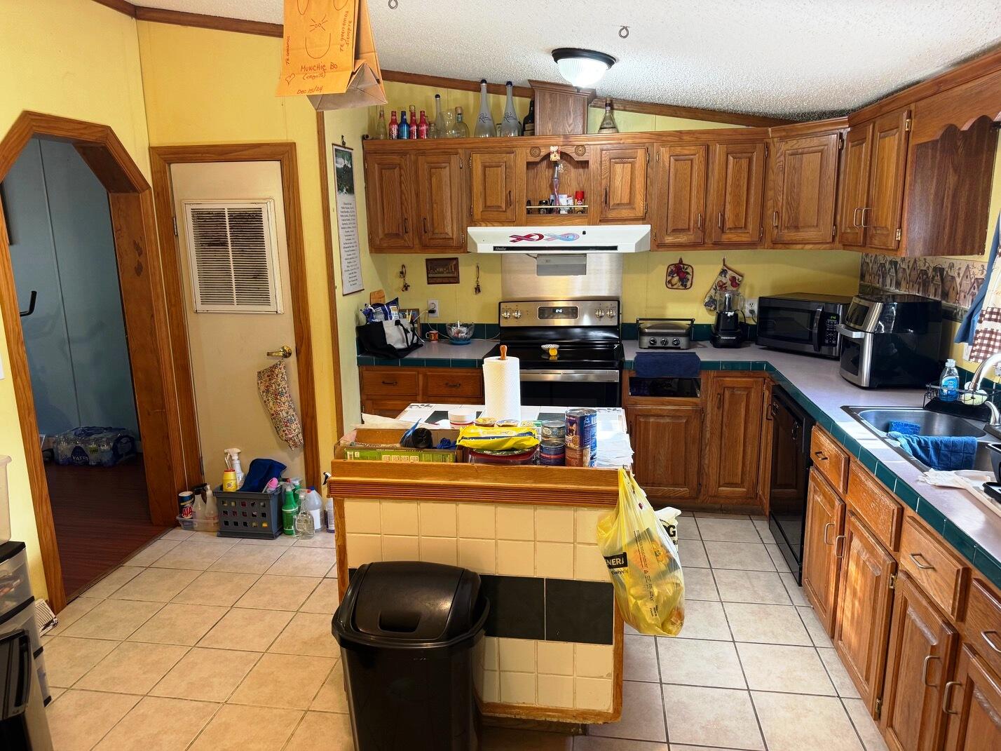 2700 Bradshaw Road Elliston, VA 24087 - Photo 4 of 12 IMG_9034