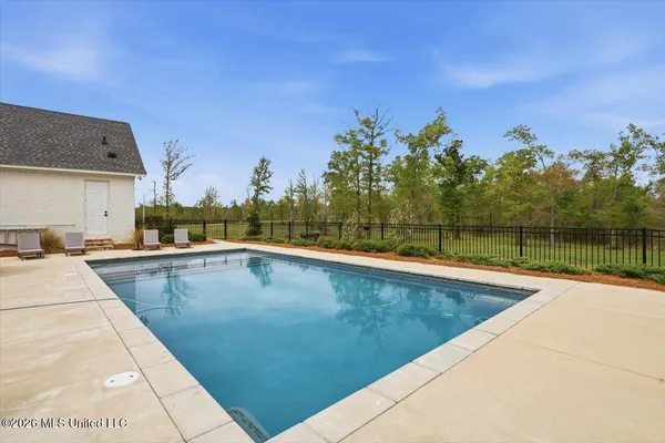 $999,999 | 1028 Honeysuckle Trail, Brandon, MS 39047