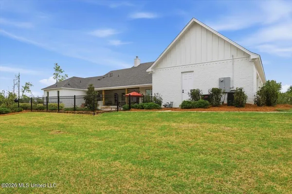 $999,999 | 1028 Honeysuckle Trail, Brandon, MS 39047