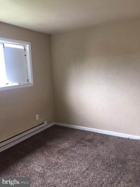 13 Kings Road Sicklerville, NJ 08081 - Photo 2 of 24