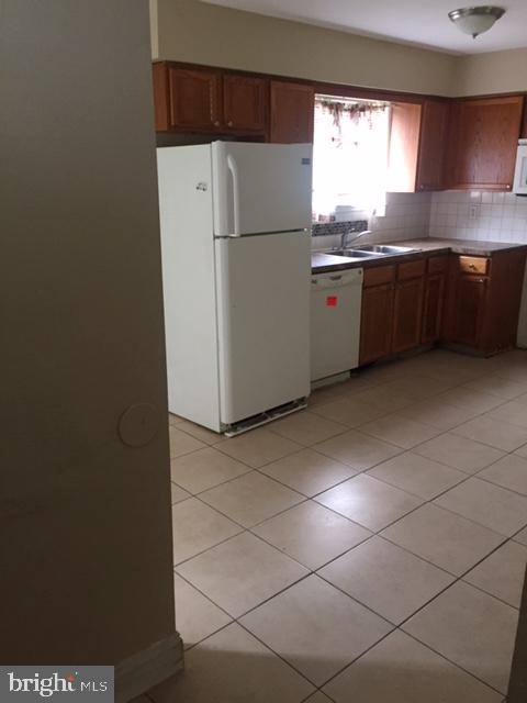 13 Kings Road Sicklerville, NJ 08081 - Photo 18 of 24
