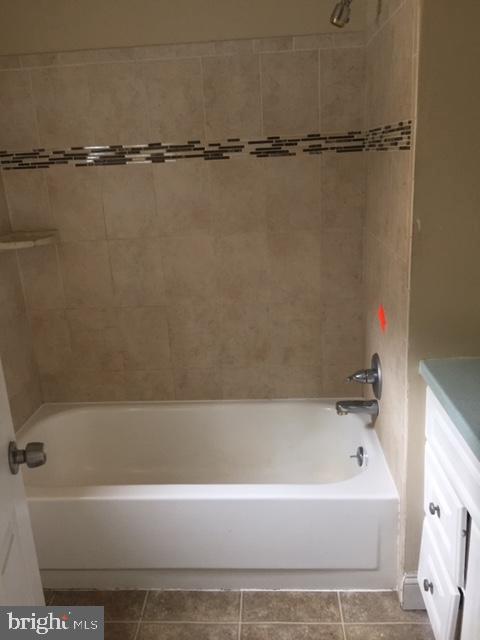 13 Kings Road Sicklerville, NJ 08081 - Photo 3 of 24