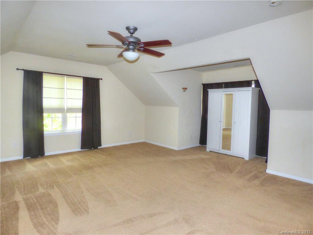 6606 Riva Ridge Court Charlotte, NC 28216 - Photo 12 of 23