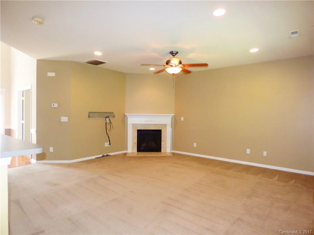 6606 Riva Ridge Court Charlotte, NC 28216 - Photo 8 of 23